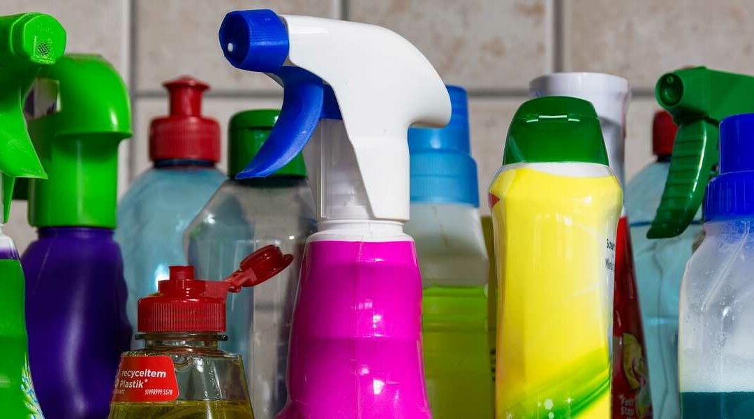 Productos de limpieza enzimática: tipos, usos y ventajas